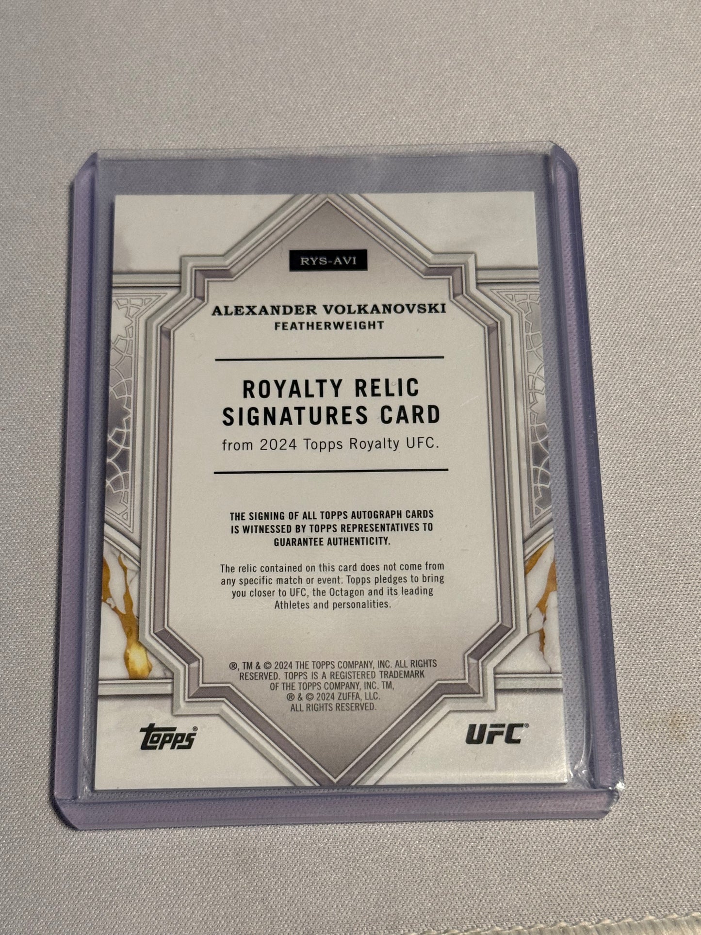 UFC - 2024 Topps Royalty - Alexander Volkanovski - SERIALIZED RELIC AUTO /25 - #RYS-AVI - Mint