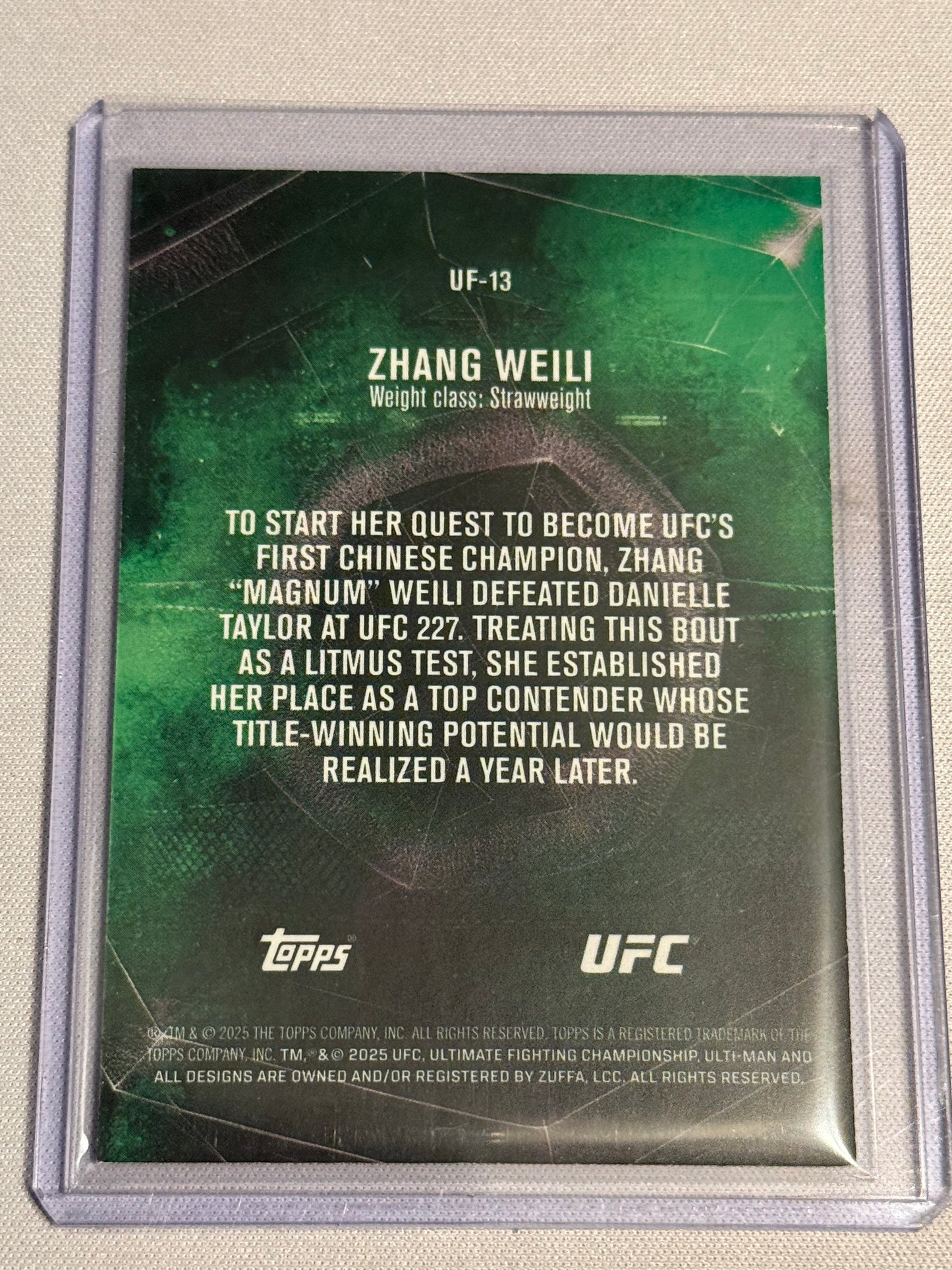 UFC - 2025 Topps Knockout - Zhang Weili The Ultimate Fighter Gold /8 - #UF-13 - NM/M